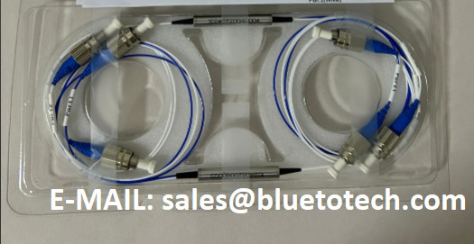 فیبر قطب بندی شعاع ترکیب کننده PBS 1 × 2 FC / UPC قطب بندی شعاع Splitter 3Port 1550nm محور آهسته